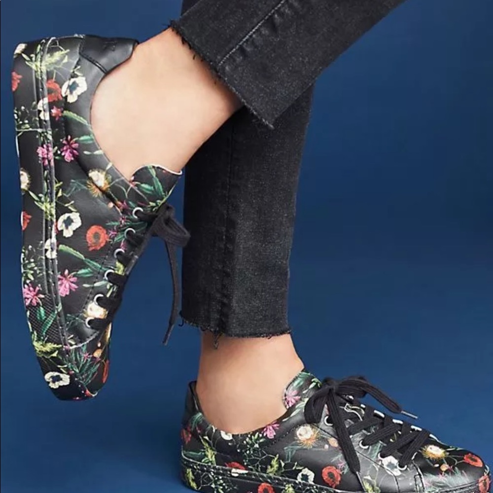 New Anthropologie Schutz Napa floral sneakers 6.5